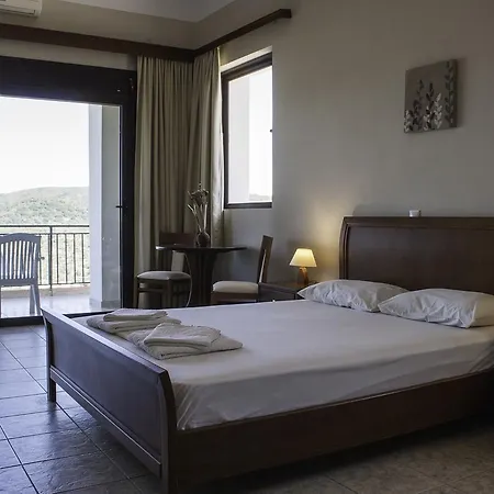 Calypso Aparthotel 2*