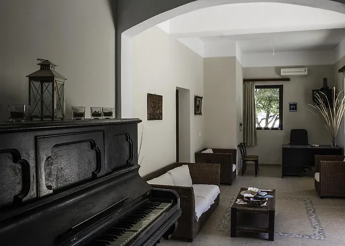 Calypso Apartmanhotel Vathí