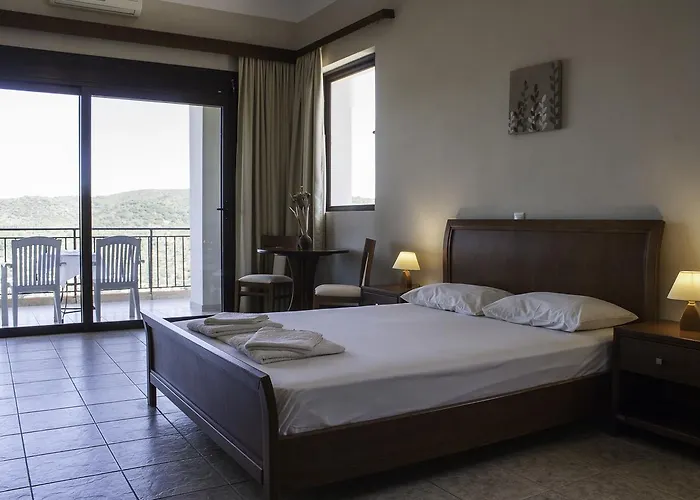 Calypso Apartmanhotel 3*